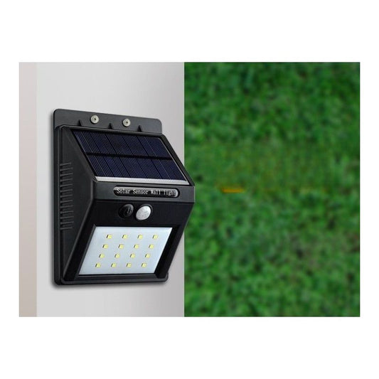 Lampa cu incarcare solara si senzor de miscare pentru exterior
